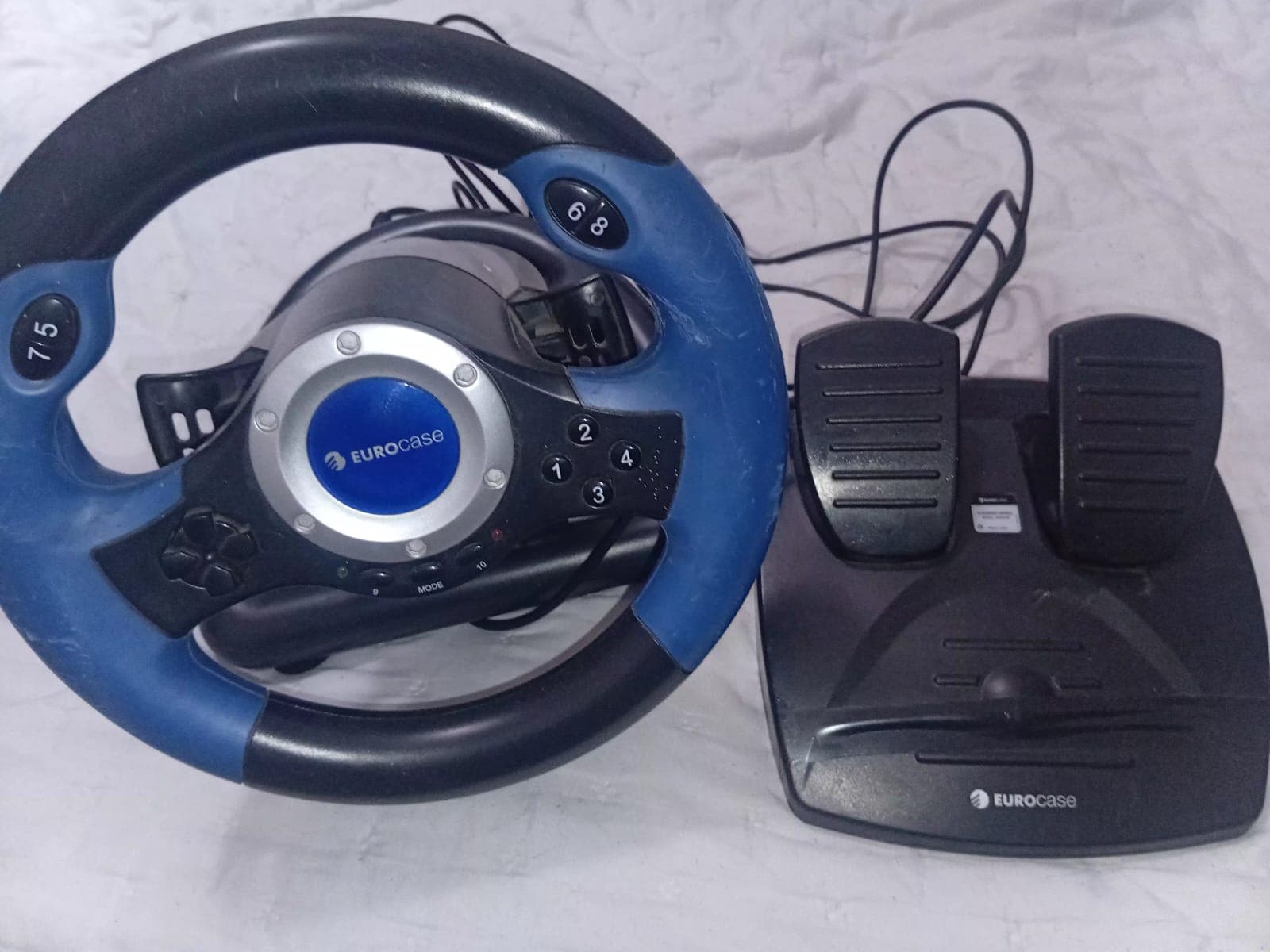 Volante y pedalera Eurocase